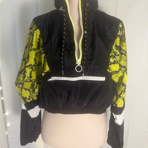 New Look Sport Black Neon Snake Print Cropped Windbreaker – M - Picture 4 of 9